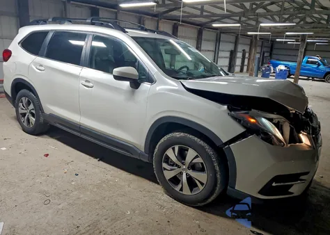 2019 Subaru Ascent Premium z USA, uszkodzony, nr VIN 4S4WMACD2K3442391